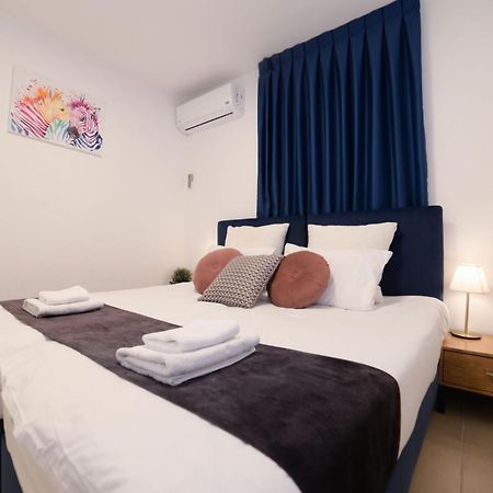 Yalarent Migdalor Boutique Apartments With Sea Views Тверия Экстерьер фото