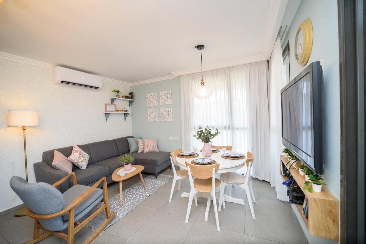 Yalarent Migdalor Boutique Apartments With Sea Views Тверия Экстерьер фото