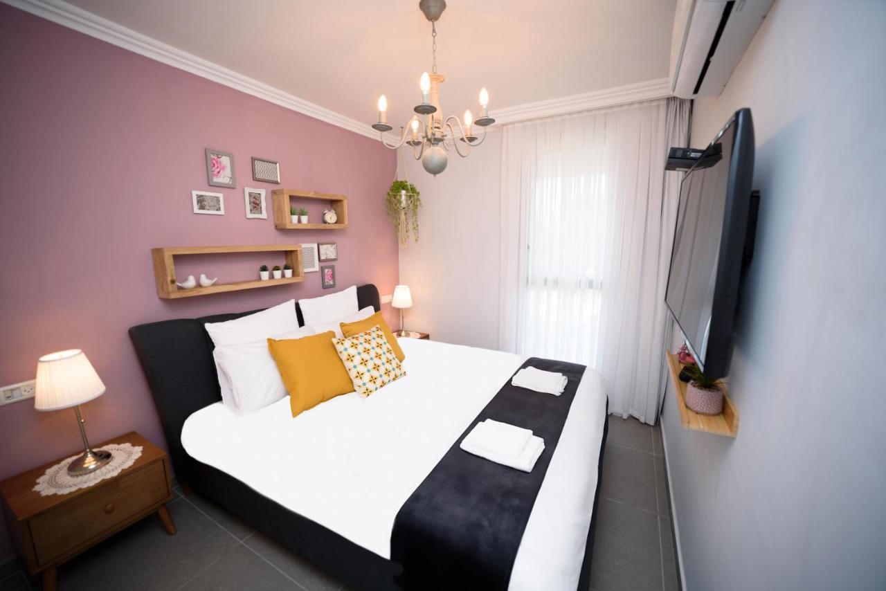 Yalarent Migdalor Boutique Apartments With Sea Views Тверия Экстерьер фото