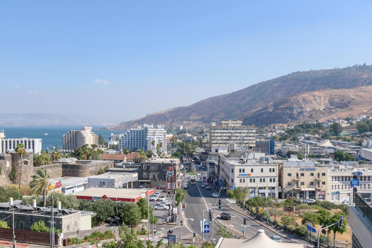 Yalarent Migdalor Boutique Apartments With Sea Views Тверия Экстерьер фото