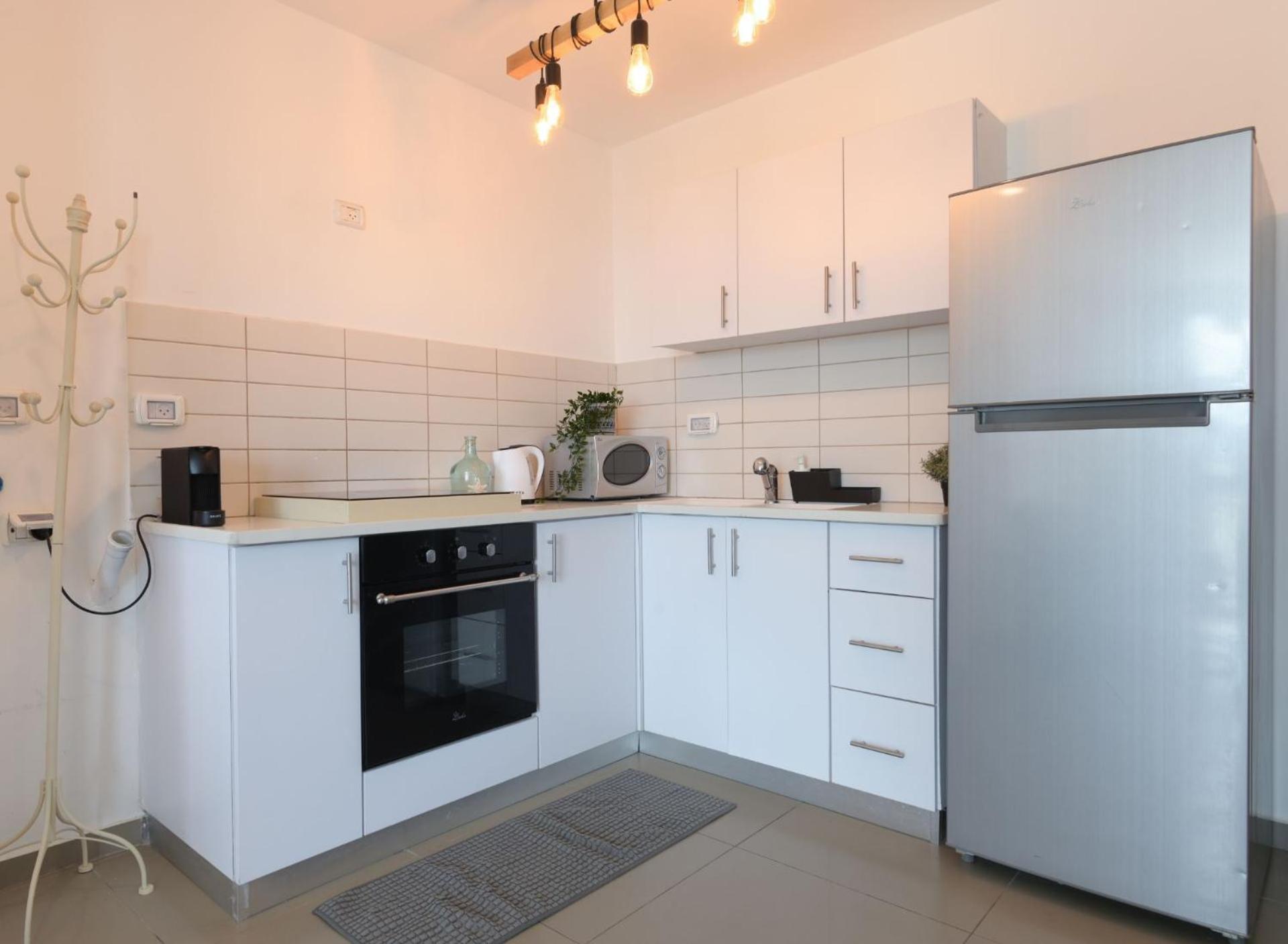 Yalarent Migdalor Boutique Apartments With Sea Views Тверия Экстерьер фото