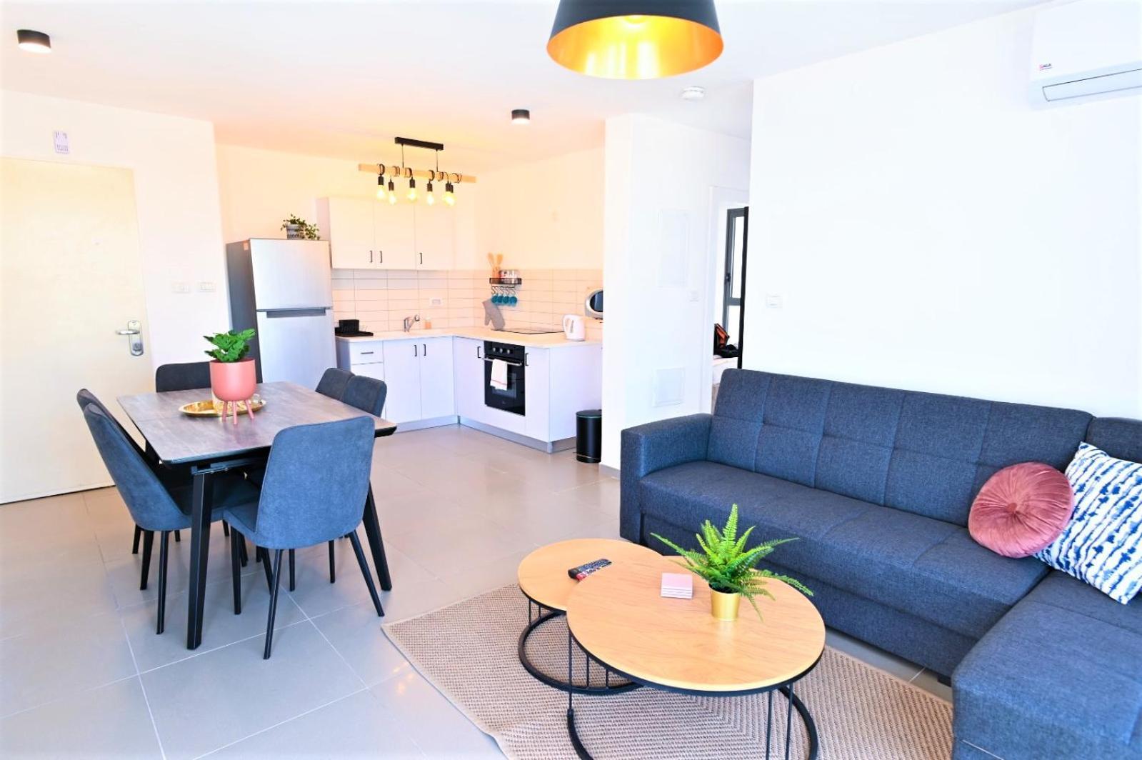 Yalarent Migdalor Boutique Apartments With Sea Views Тверия Экстерьер фото